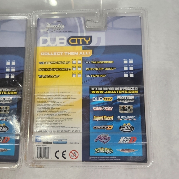 Red 61 Cadillac and Silver & Red 63 Thunderbird Die-Cast Toy Cars Set - Picture 3 of 5